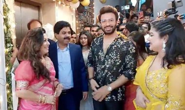 উর্মিলার পার্লার উদ্বোধন করলেন শাকিব