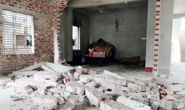 মানিকগঞ্জে বিস্ফোরণে দগ্ধ স্বামীর মৃত্যু, আশঙ্কাজনক স্ত্রী-সন্তান