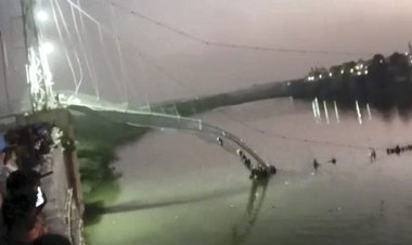  গুজরাটে ঝুলন্ত সেতু দুর্ঘটনা: নিহত বেড়ে ১৪১