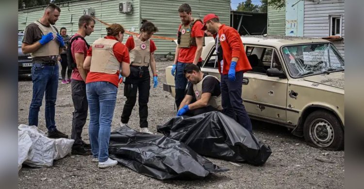 ইউক্রেনে ফের বেসামরিক গাড়িবহরে হামলা, নিহত ২৪