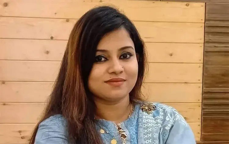 প্রধানমন্ত্রীকে নিয়ে আপত্তিকর পোস্ট, রাজবাড়ীতে নারী গ্রেপ্তার