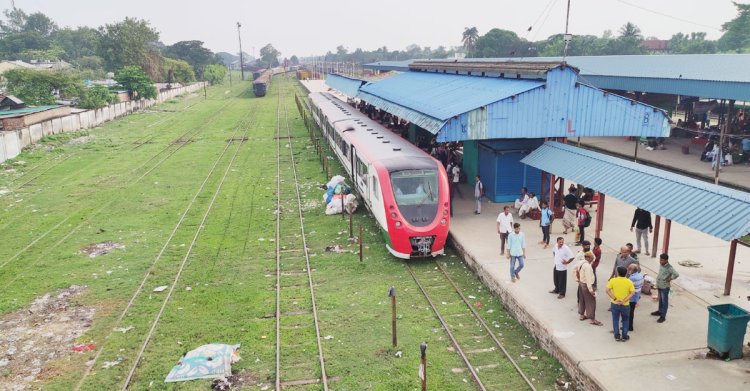 রোববার থেকে যাত্রী নিয়ে চলাচল করবে ডেমু ট্রেন