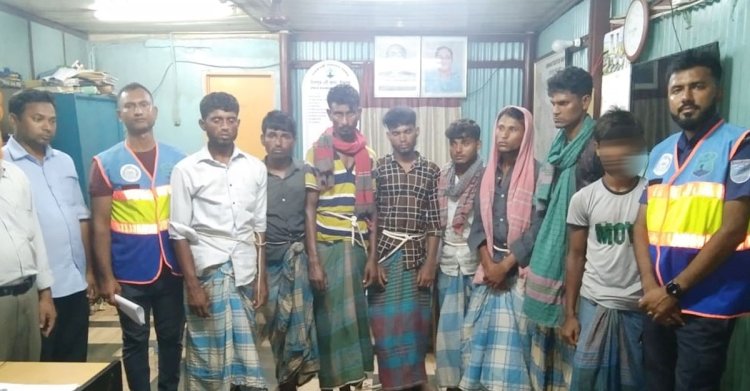 চাঁদপুরে ইলিশ ধরায় ৩৫ জেলে আটক