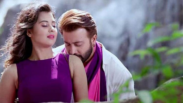 শাকিব খানের সঙ্গে রোমান্টিক দৃশ্যে অভিনয় নিয়ে যা বললেন দিঘী