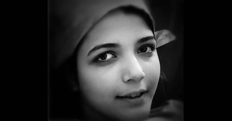  এবার স্কুলছাত্রীকে পিটিয়ে মারল ইরানের নিরাপত্তা বাহিনী