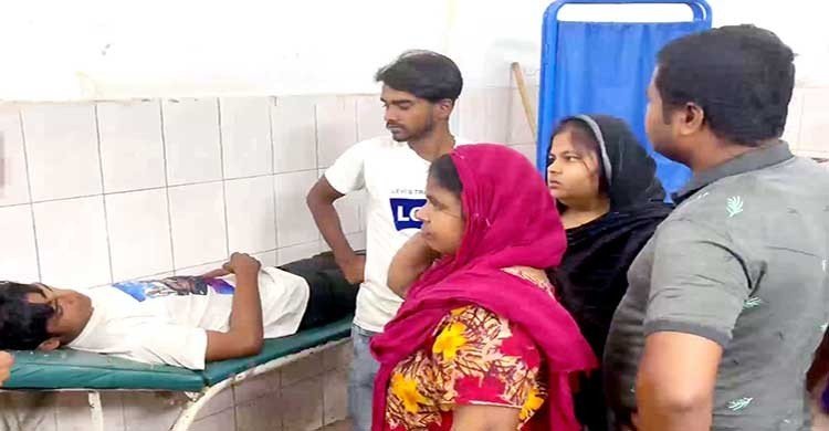 নরসিংদীতে মোটরসাইকেল-ইজিবাইকের সংঘর্ষে নিহত ২