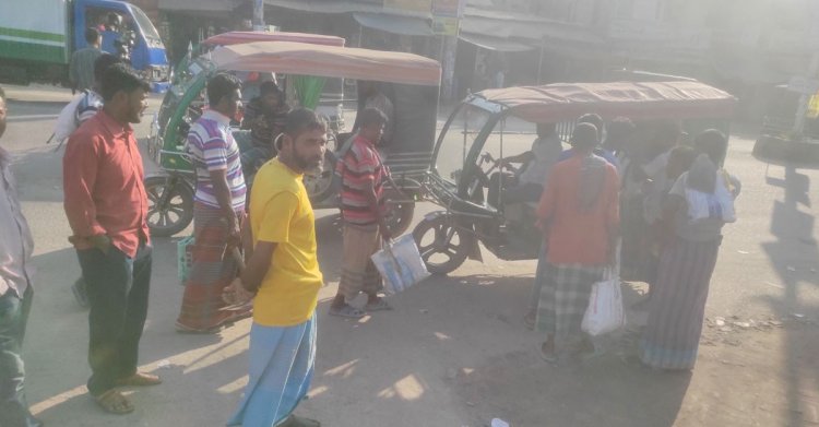 ‘আমরা আ.লীগ-বিএনপি বুঝি না, পেটের দায়ে কাজে যাই’