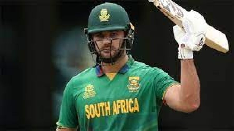  রেকর্ড জুটি ভাঙলেন আফিফ, ৫২ বলে সেঞ্চুরি রুশোর