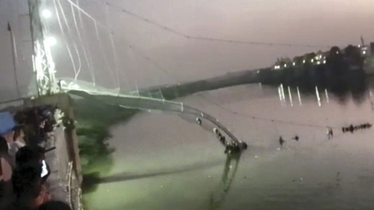  গুজরাটে ঝুলন্ত সেতু দুর্ঘটনা: নিহত বেড়ে ১৪১