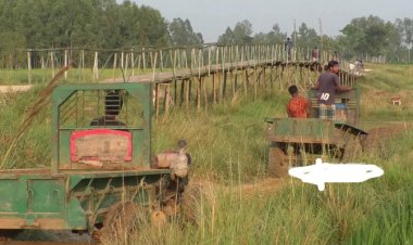 সেতুর অভাবে তিন গ্রামের মানুষের দুর্ভোগ