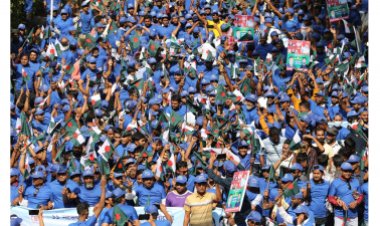 দলে দলে মিছিল নিয়ে মহাসমাবেশে যুবলীগের নেতাকর্মীরা