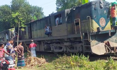 ৩ ঘণ্টা পর ঢাকা-ময়মনসিংহ রুটে ট্রেন চলাচল শুরু