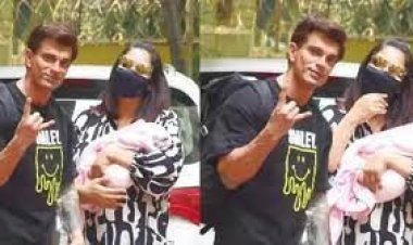 মেয়েকে নিয়ে বাড়ি ফিরেছেন বিপাশা