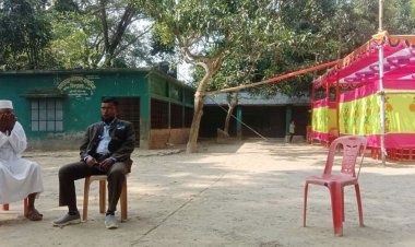 শিক্ষার্থীদের ছুটি দিয়ে ছেলের বউভাত অনুষ্ঠান করলেন আ.লীগ নেতা