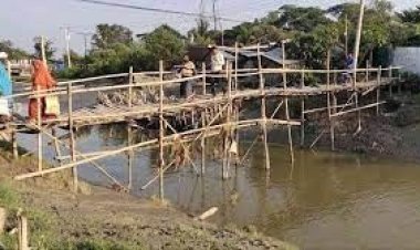 ঠিকাদারের অবহেলায় সেতুর কাজ বন্ধ, এলাকাবাসীর দুর্ভোগ