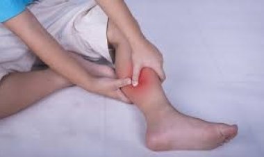 ঘুমের মধ্যে হঠাৎ পায়ের রগে টান ধরলে যা করবেন