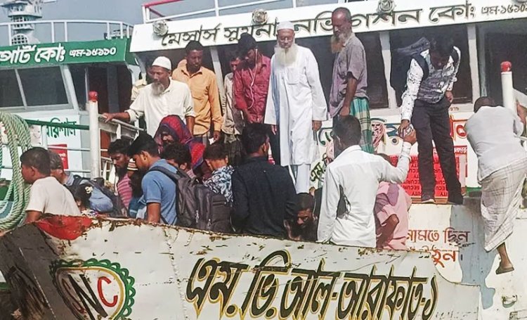 বরিশালে বিএনপির সমাবেশ: ব্যাগে চিড়া-মুড়ি নিয়ে কর্মীরা আসছেন