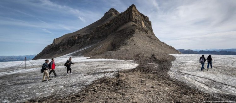 গলছে ইউরোপের বরফ, বাড়ছে শঙ্কা