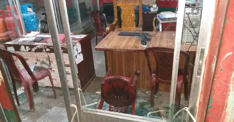 ফেনীতে ছাত্রদল নেতার ব্যবসাপ্রতিষ্ঠানে হামলা-লুটপাট