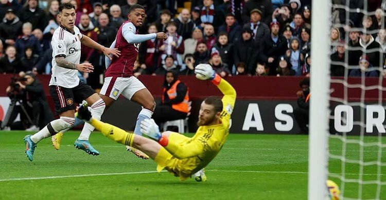  ছন্নছাড়া ম্যানইউকে হারিয়ে দিলো অ্যাস্টন ভিলা