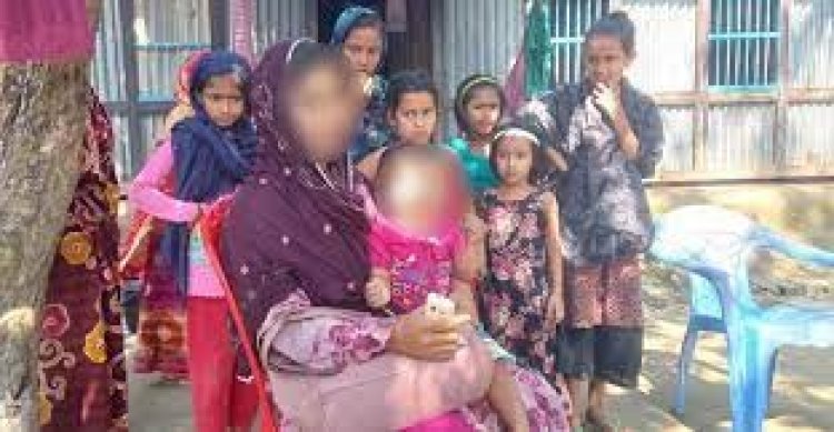 স্ত্রীর অধিকার পেতে সন্তান নিয়ে যুবকের বাড়িতে অনশন