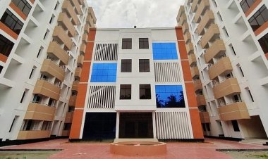 শেরেবাংলা কৃষি বিশ্ববিদ্যালয়: পড়ে আছে ৮০ কোটির হল, আবাসন সংকটে শিক্ষার্থীরা