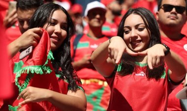 ফুটবল নিয়ে আনন্দে ভাসছে মরক্কো