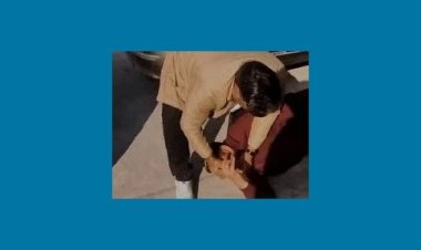 ঘুষের অর্থ গিলে খাওয়ার চেষ্টা পুলিশের