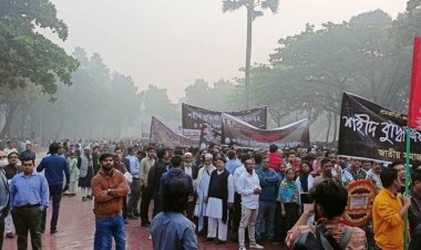 শহীদ বুদ্ধিজীবী স্মৃতিসৌধে সর্বস্তরের মানুষের শ্রদ্ধা