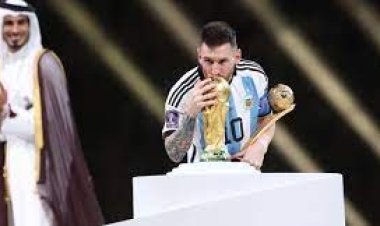  গোল্ডেন বল মেসির, গোল্ডেন গ্লাভস মার্টিনেজের