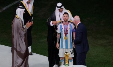  মেসির সেই আরব পোশাকের দাম উঠল ১০ কোটি টাকা