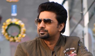 এক কালে মিঠুনদার সেটে বাবা খাবার দিতেন, এখন তাঁর ছবির প্রযোজক, যাত্রাটা স্বপ্নের মতো: দেব