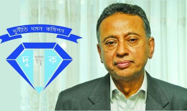 বিএনপি নেতা আমির খসরুসহ ৫ জনের নামে দুদকের মামলা