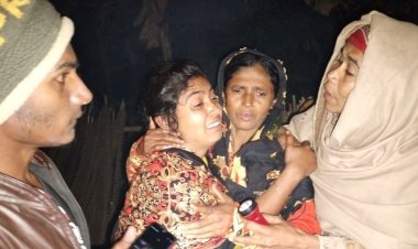 নড়াইলে নৌকা ডুবে মা-ছেলের মৃত্যু, নিখোঁজ ৮