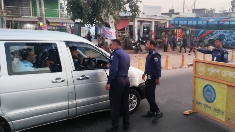 ধর্মঘটে নাটোরে যাত্রীদের ভোগান্তি, বিক্রি হচ্ছে ৩ ডিসেম্বর রাতের টিকিট