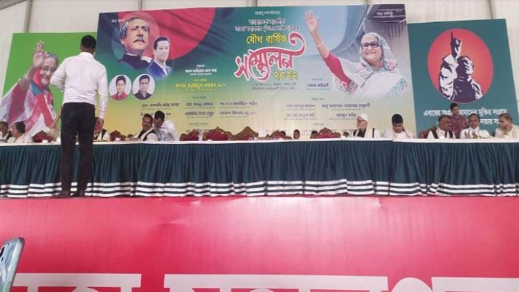 ক্ষুব্ধ হয়ে মঞ্চ থেকে চলে গেলেন দায়িত্বপ্রাপ্ত চার কেন্দ্রীয় নেতা