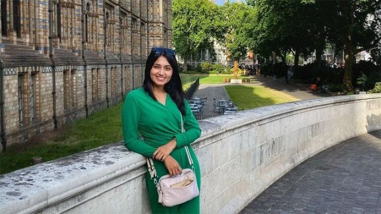 চলন্ত সিঁড়িতে গুরুতর আহত অভিনেত্রী ফারিণ, নেওয়া হলো হাসপাতালে