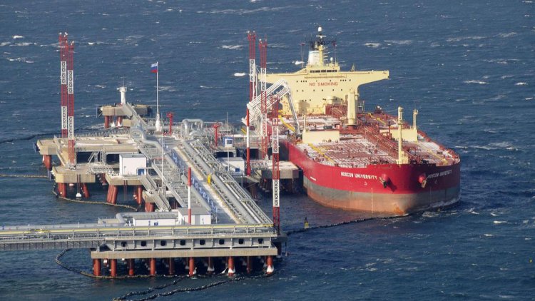  রাশিয়ার তেলের দাম ব্যারেল প্রতি ৬০ ডলারে বেঁধে দিল পশ্চিমারা