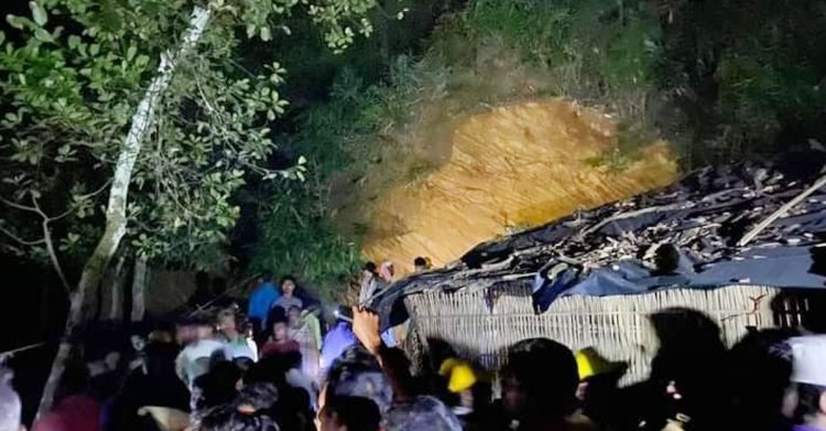 কক্সবাজারে পাহাড় ধসে একই পরিবারের ৪ জনের মৃত্যু