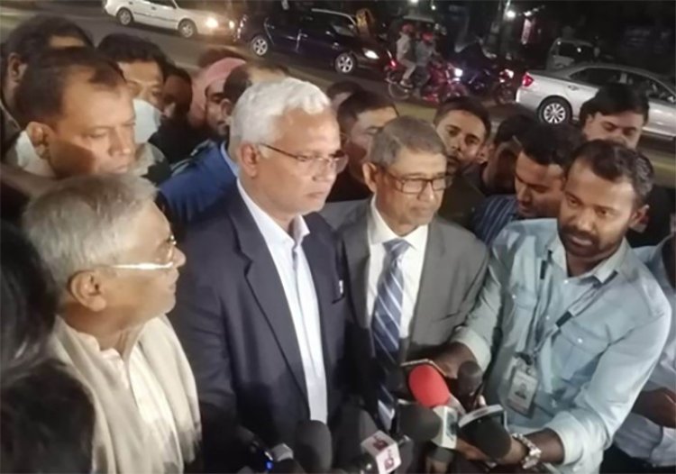 দুই বিকল্প ভ্যেনু নিয়ে আলোচনা