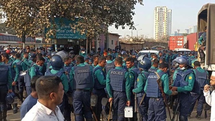 সমাবেশ ঘিরে মাঠে ৩৪ হাজার পুলিশ