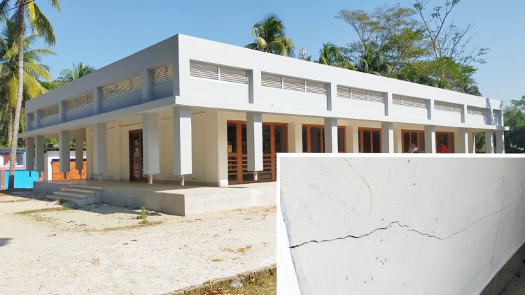 বাউফল উপজেলা পরিষদের নবনির্মিত অডিটোরিয়াম ভবনে ফাটল