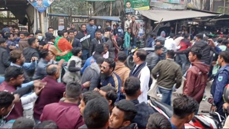 বিজয় দিবসে ছাত্রলীগের ২ গ্রুপের হাতাহাতি ও ধাওয়া-পাল্টা ধাওয়া