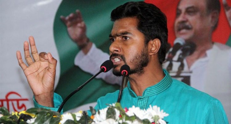 সরকার অবৈধভাবে ক্ষমতায় থাকতে উন্মাদের মতো আচরণ করছে: নুর