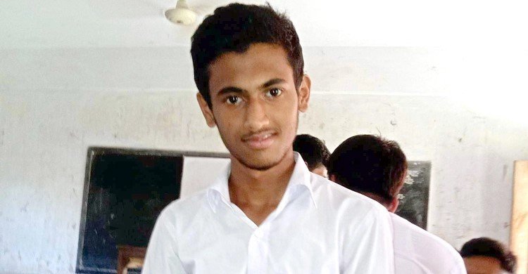 বাড়ি থেকে বের হয়ে ফেরেনি, দুদিনেও মেলেনি স্কুলছাত্রের খোঁজ