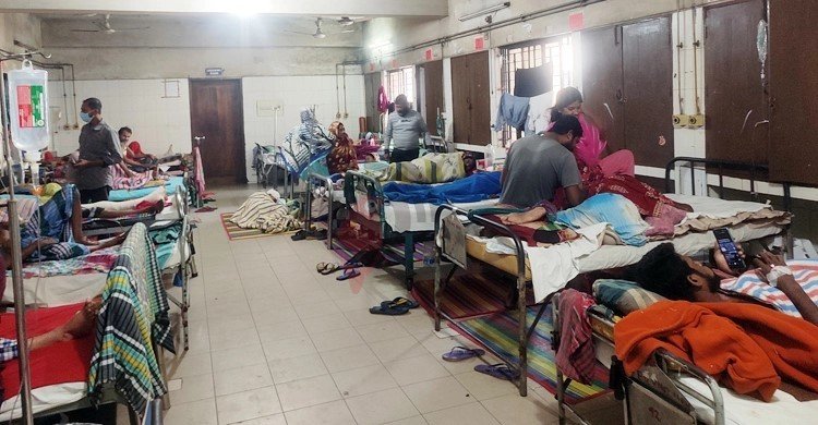 শীত বাড়ার সঙ্গে সঙ্গে ঢামেকে বাড়ছে দগ্ধ রোগীর সংখ্যা