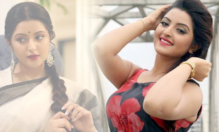 মুখিয়ে আছেন খোদ পরীমনি