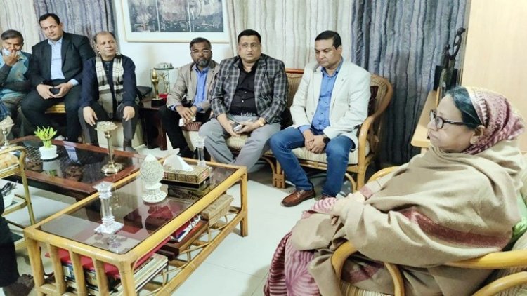 কারাবন্দি বিএনপি মহাসচিবের পরিবারের পাশে পেশাজীবী নেতারা