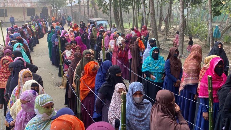 নোয়াখালীর বিভিন্ন ইউনিয়নে চলছে ভোটগ্রহণ 