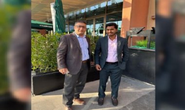 বিদেশে থাকা ভিপি নূরের ছবি নিয়ে তোলপাড়